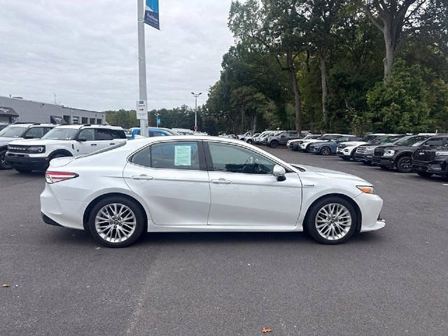 Used 2019 Toyota Camry XLE FWD image 12