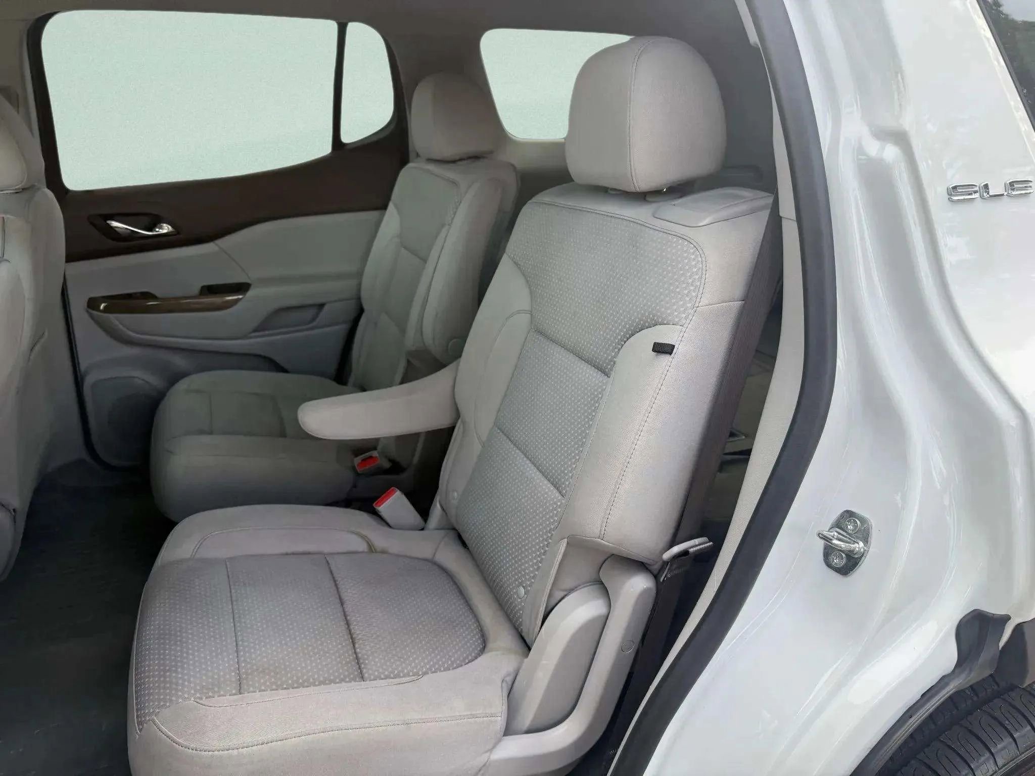 Used 2023 GMC Acadia SLE w/ Driver Convenience Package image 19