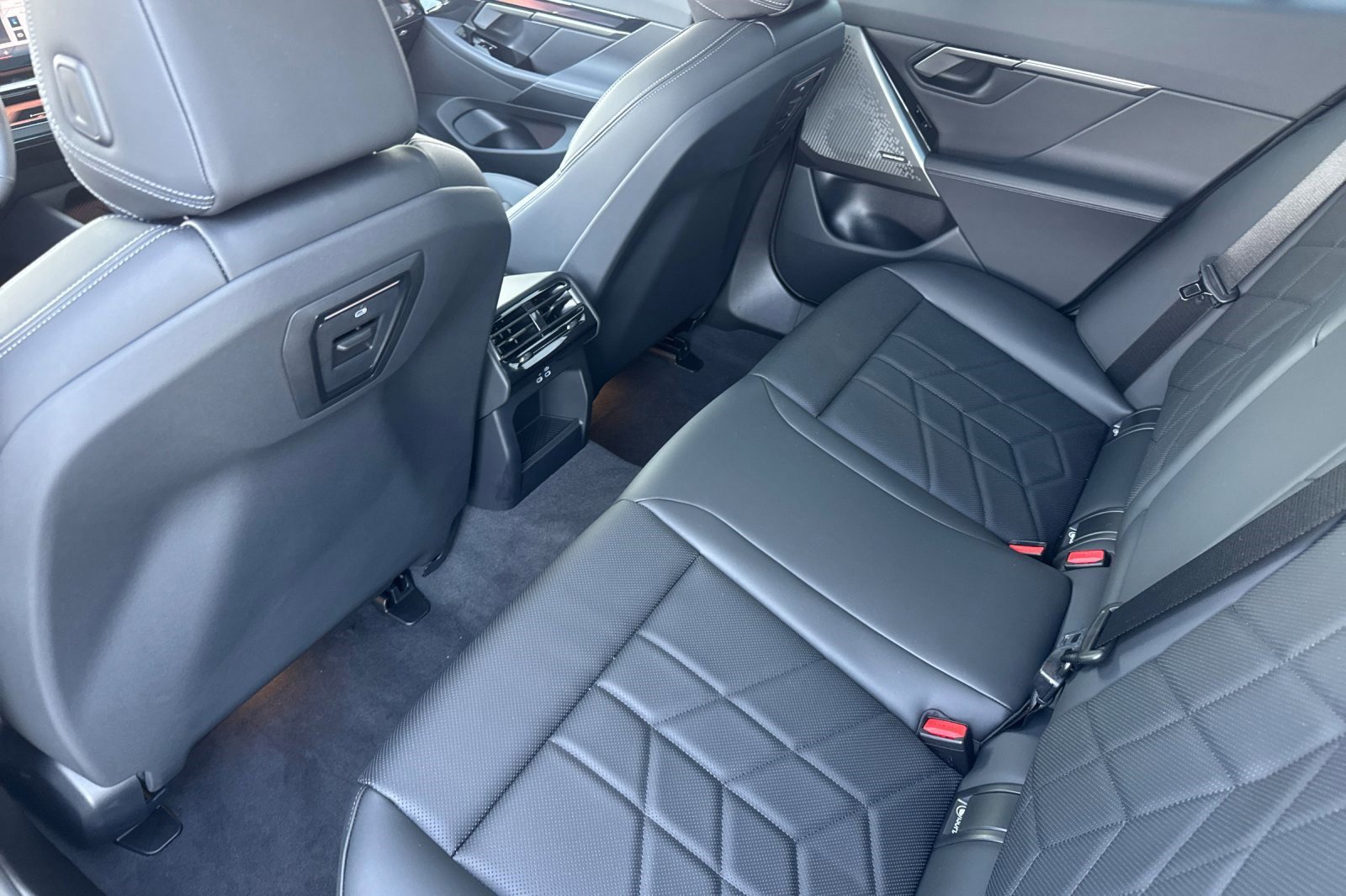 Used 2026 BMW i5 eDrive40 image 27