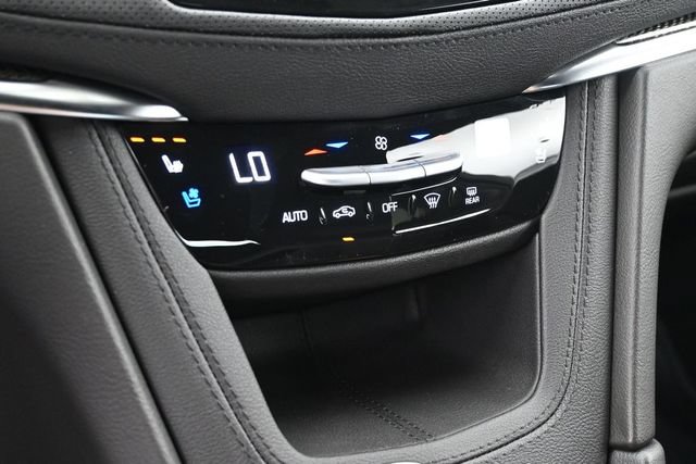 New 2026 Cadillac XT5 Sportv w/ LPO, Floor Liner Package AWD/4WD image 19