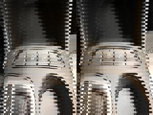 Used 2025 Buick Envista Preferred image 22