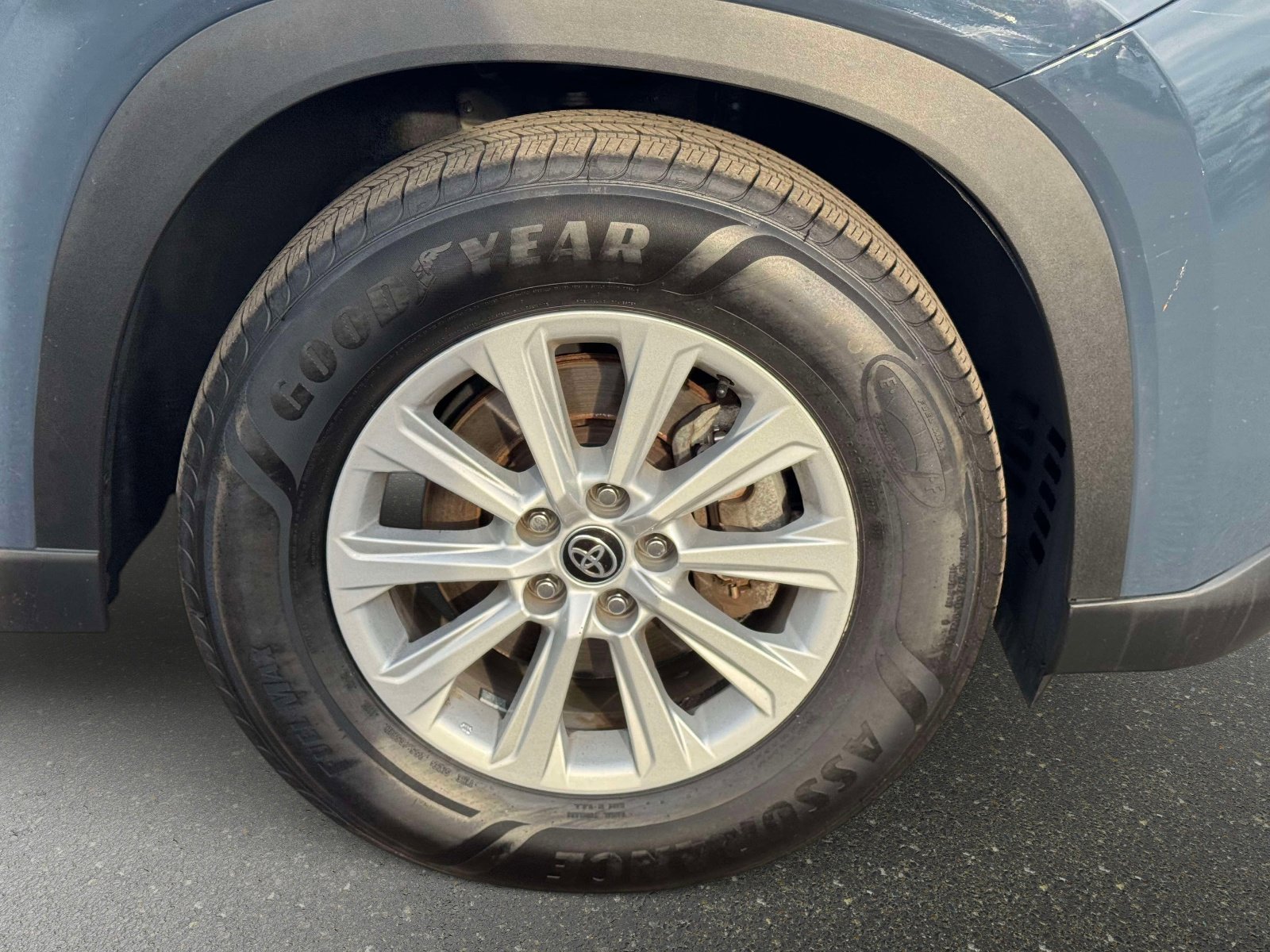 Certified 2024 Toyota Grand Highlander XLE image 8