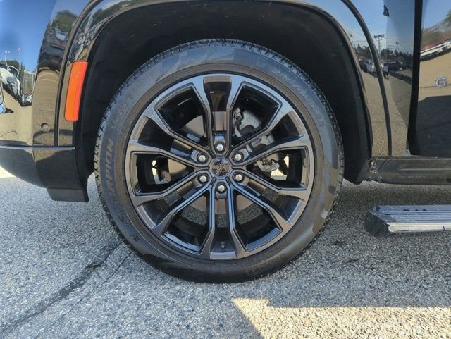 Used 2023 Jeep Grand Wagoneer Series III w/ Quick Order Packagew 28T image 31