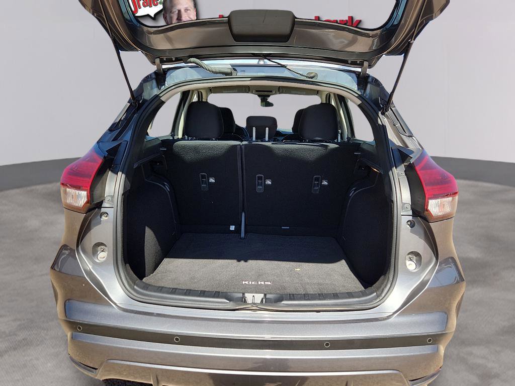 Used 2023 Nissan Kicks SV image 12