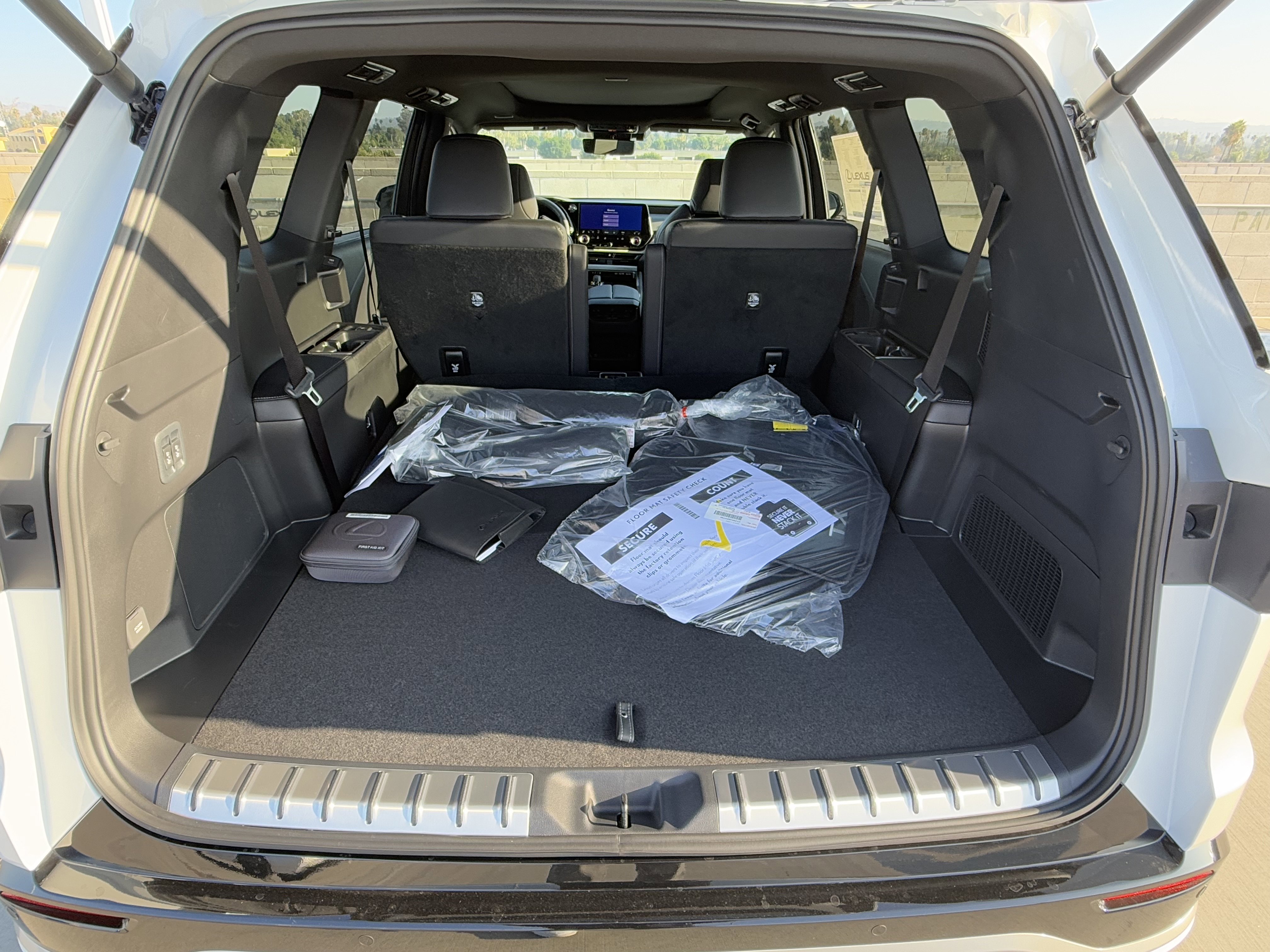 New 2026 Lexus TX 500h AWD image 14