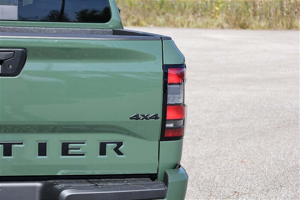 New 2026 Nissan Frontier SV w/ All-Weather Content Package image 7