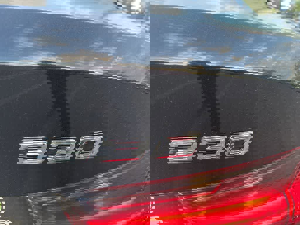 Used 2021 BMW 330e xDrive w/ Premium Package image 23