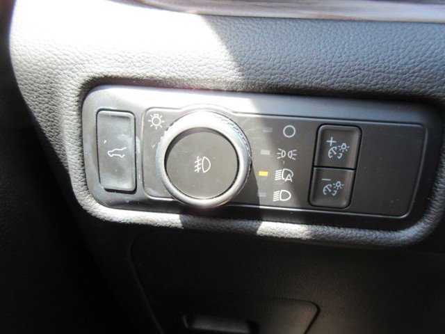 Used 2022 Ford Explorer Limited w/ Equipment Group 301A image 29