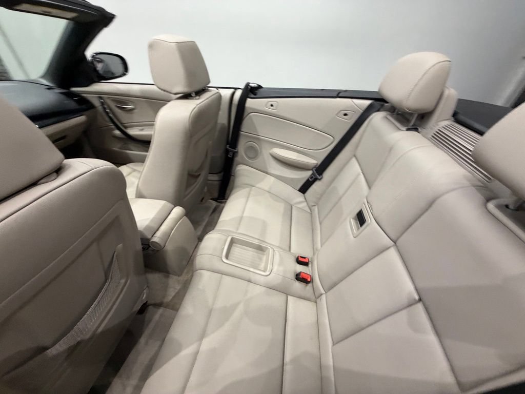 Used 2013 BMW 128i Convertible RWD image 31