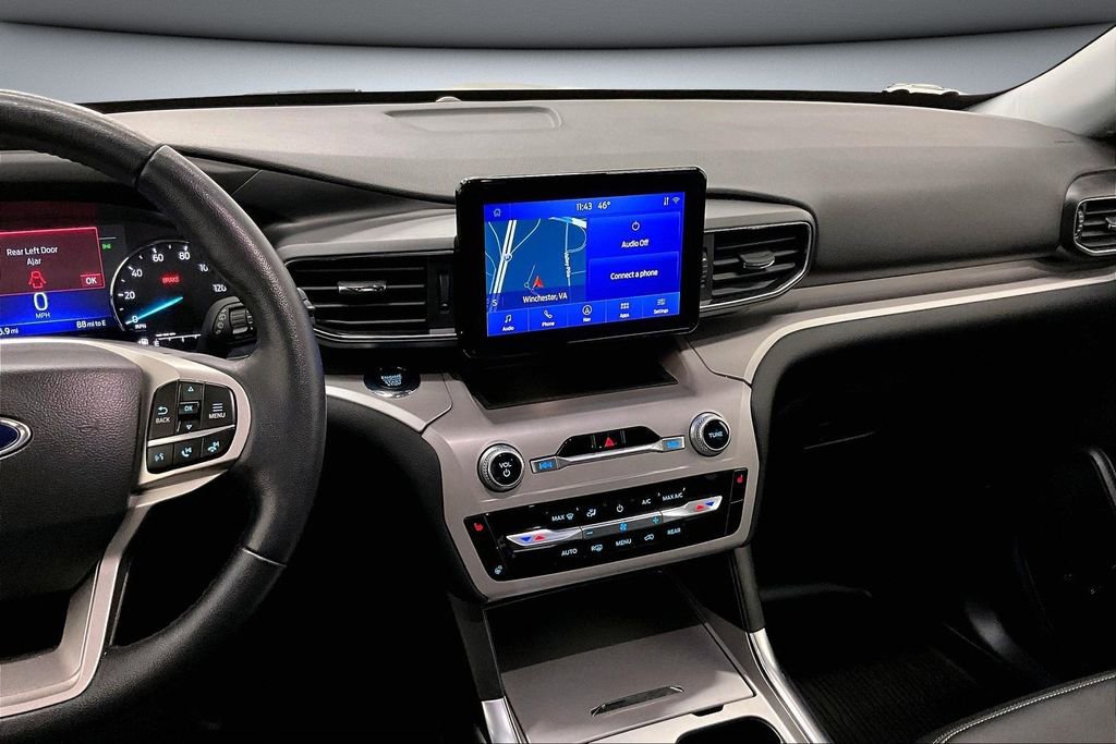 Used 2023 Ford Explorer XLT w/ Equipment Group 202A image 9