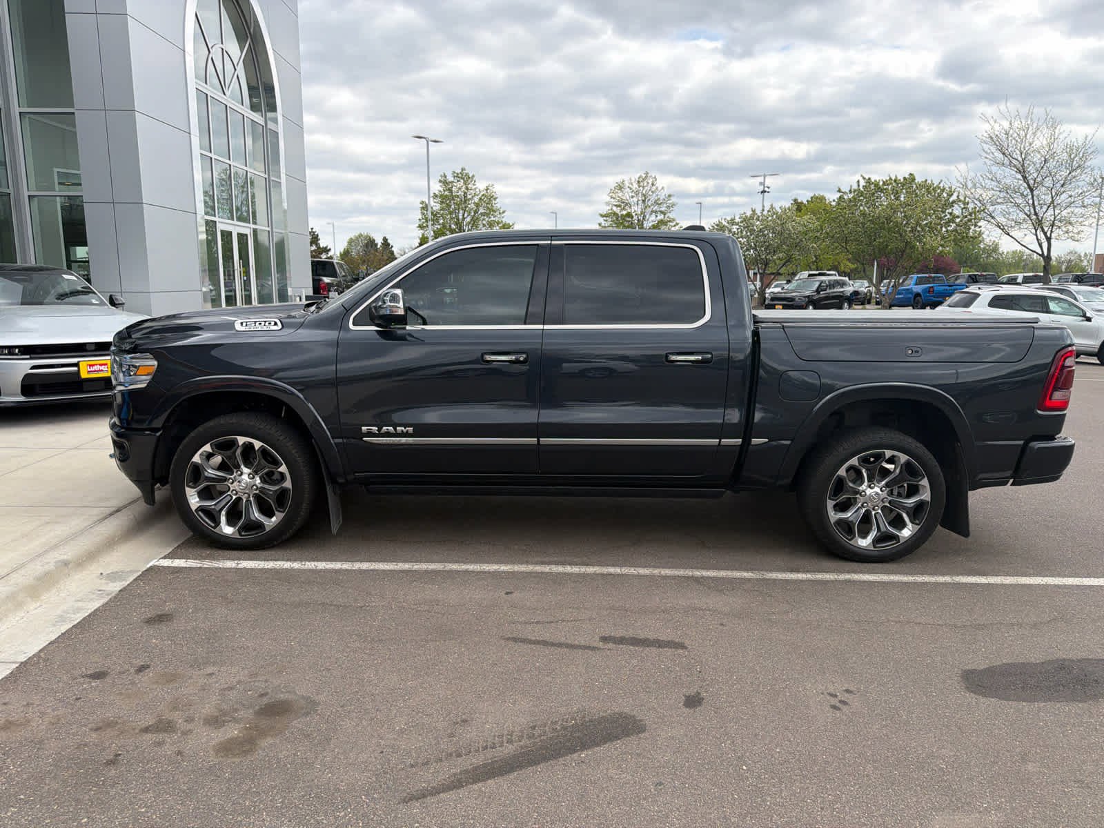 Used 2020 RAM 1500 Limited AWD/4WD image 2