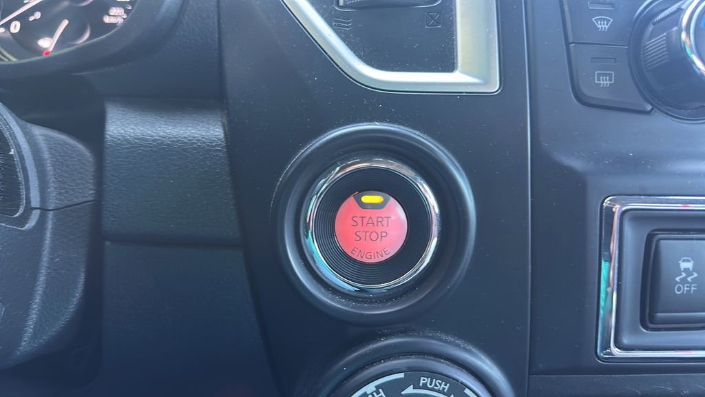 Used 2019 Nissan Titan SL w/ Midnight Edition image 29