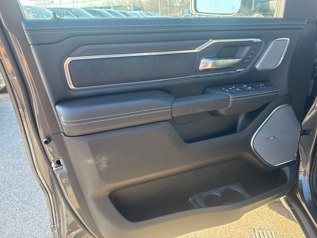 New 2026 RAM 1500 Laramie AWD/4WD image 19