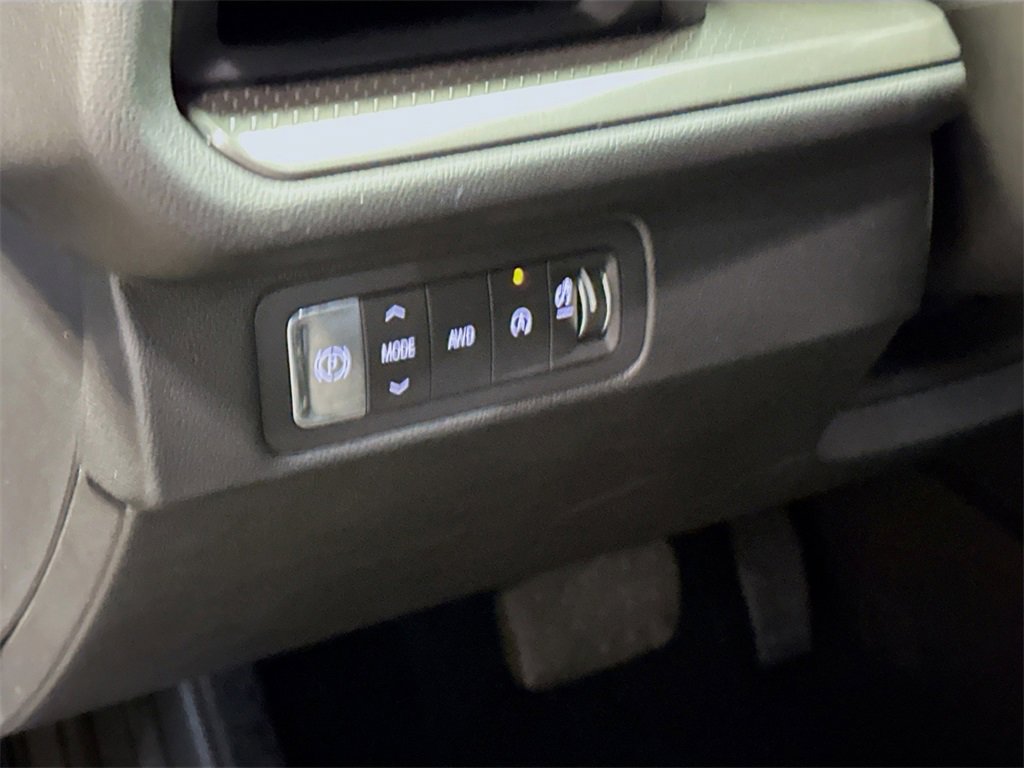 New 2025 Chevrolet Traverse LT w/ Enhanced Driving Package image 11