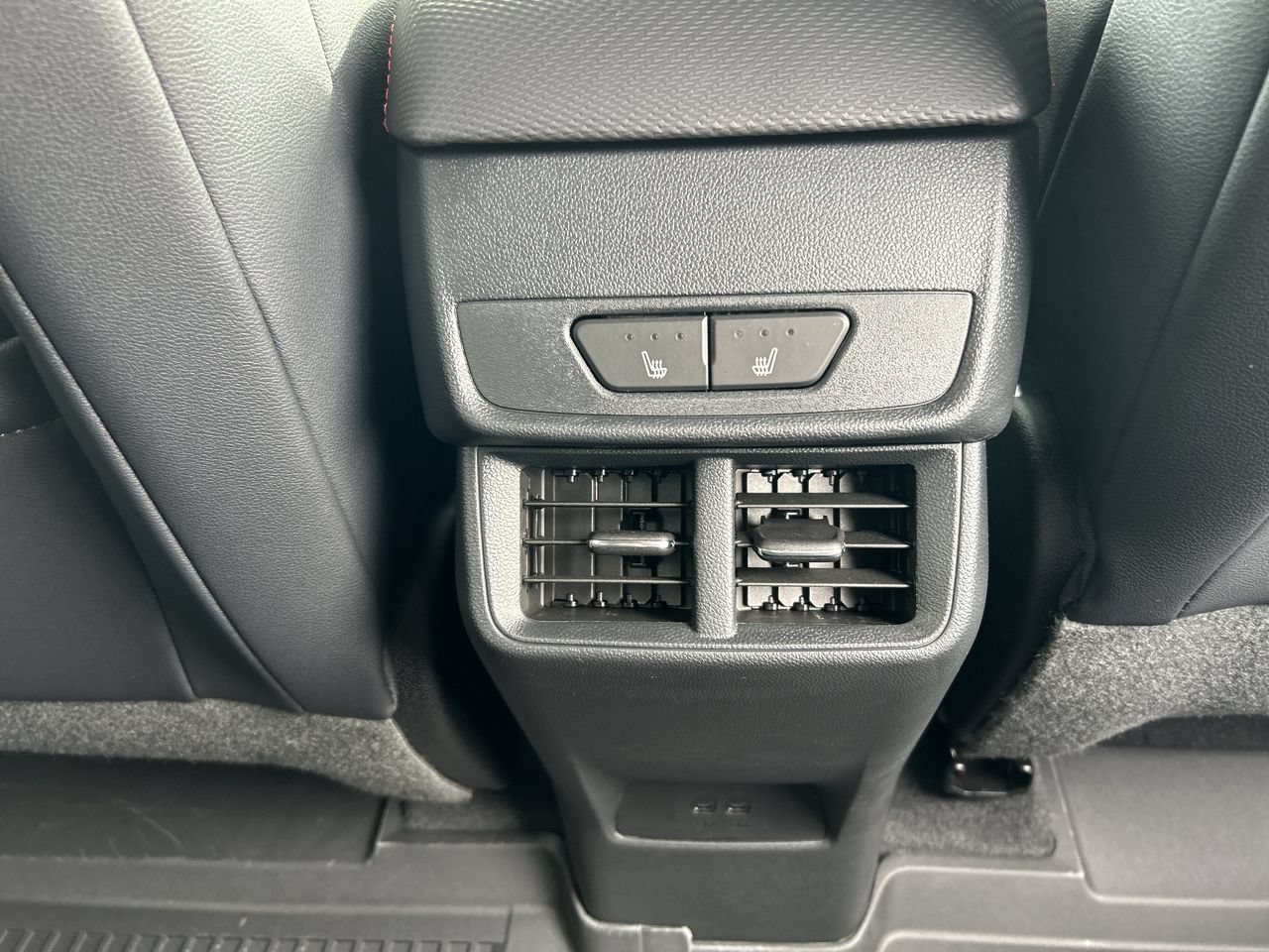 New 2027 Chevrolet Equinox RS w/ Convenience Package III AWD/4WD image 19
