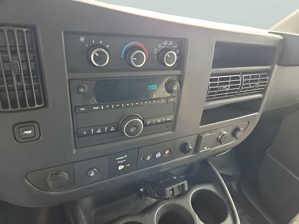 Used 2019 GMC Savana 3500 w/ Power Convenience Package RWD image 12