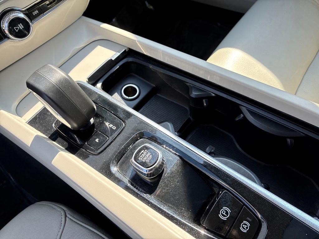 Used 2024 Volvo S60 B5 Core image 24