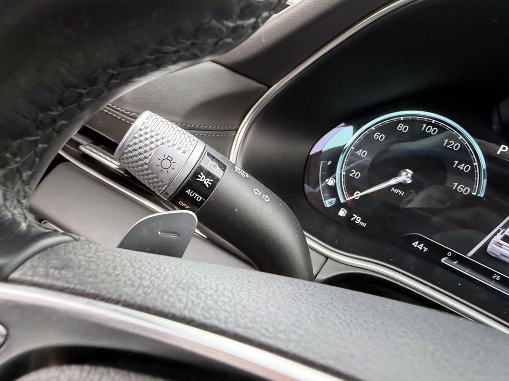 Used 2023 Genesis GV80 2.5T w/ Prestige 20" Package image 29