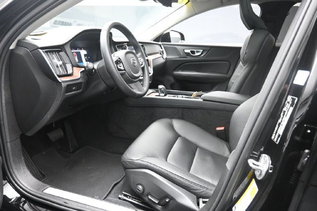 Used 2023 Volvo S60 B5 Plus FWD image 16