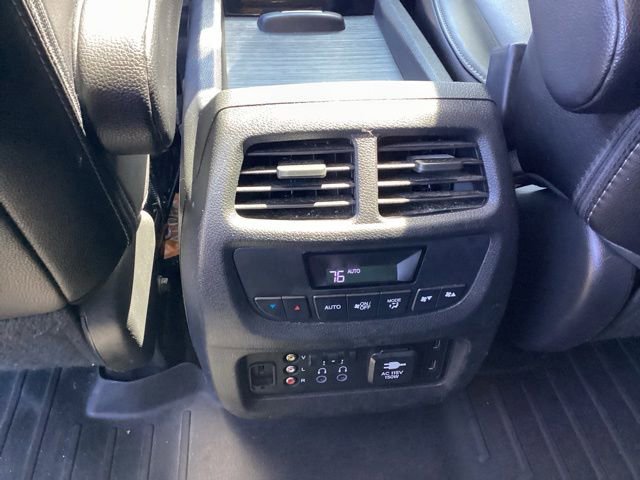 Used 2016 Honda Pilot Touring image 13