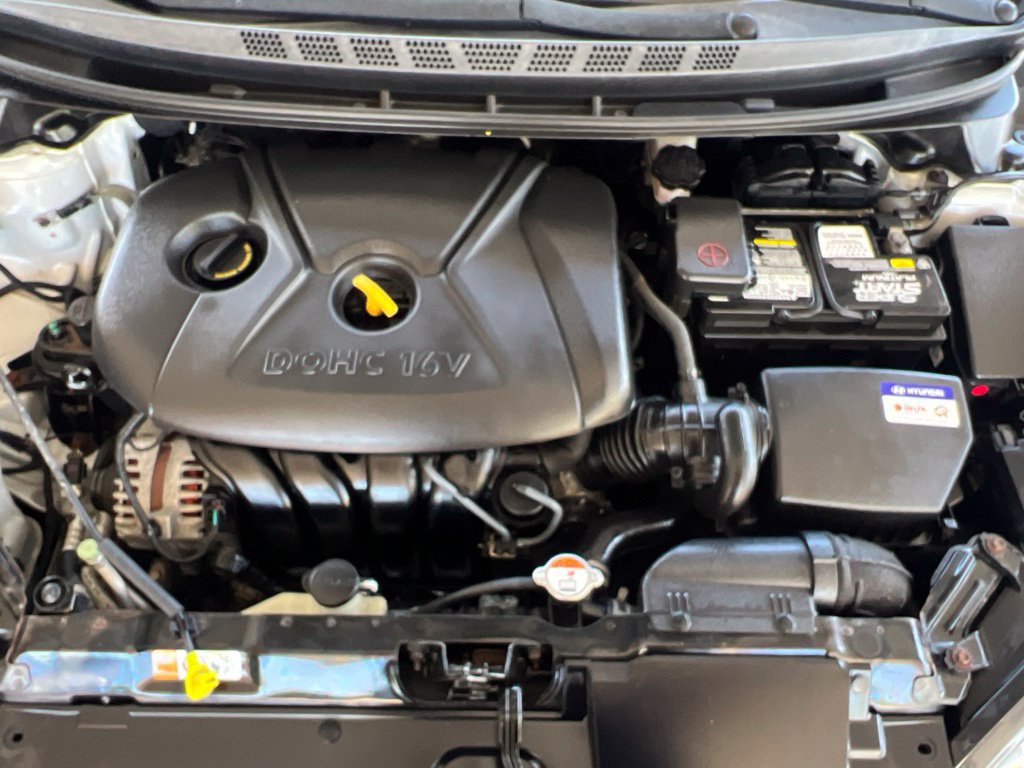 Used 2016 Hyundai Elantra SE FWD image 25