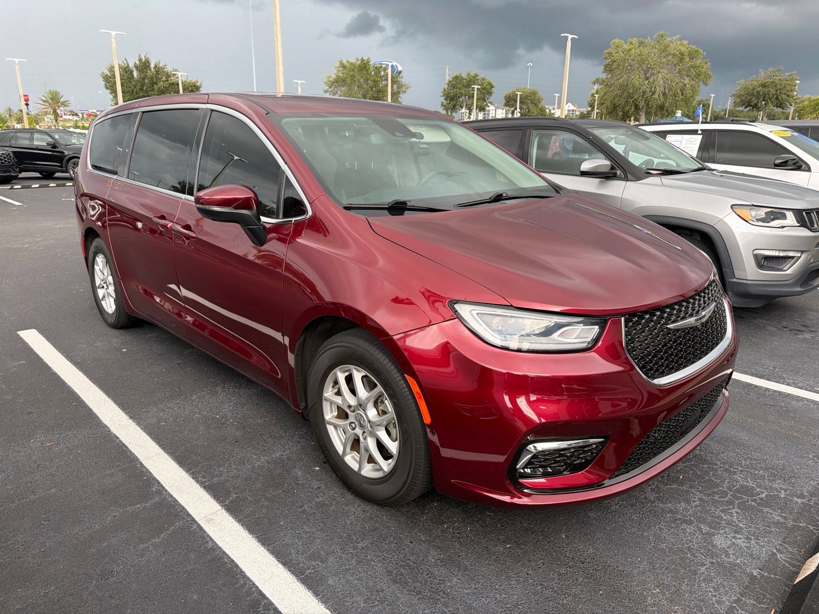 Used 2023 Chrysler Pacifica Touring-L