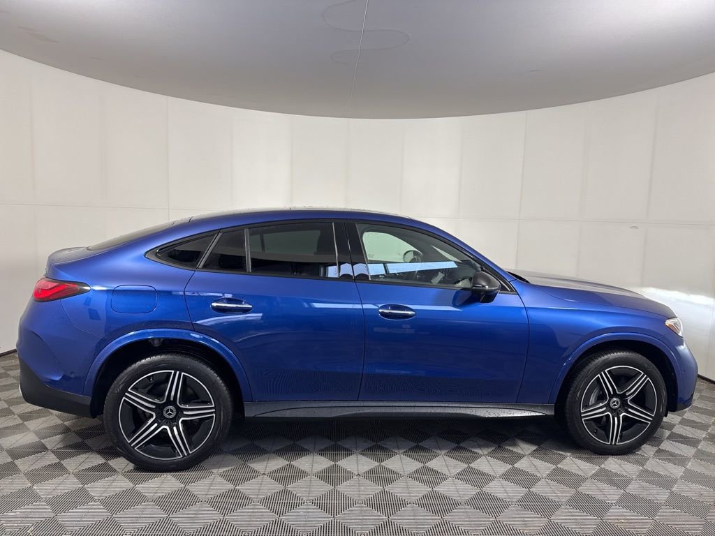 Used 2024 Mercedes-Benz GLC 300 4MATIC w/ AMG Line image 6
