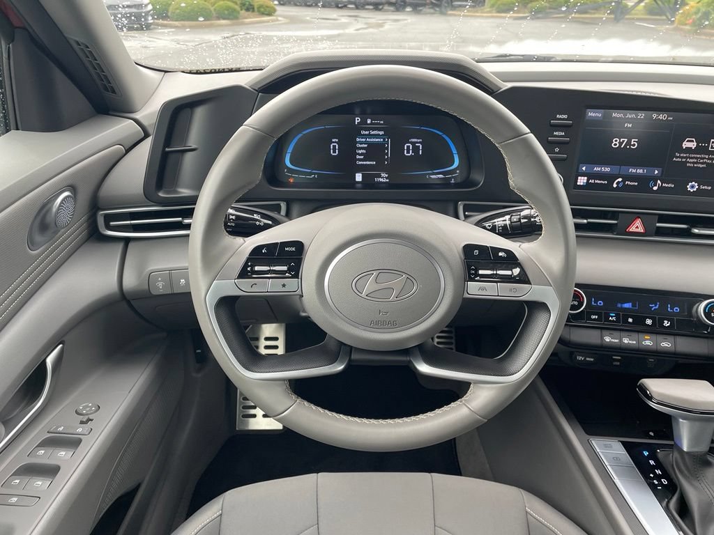 Used 2025 Hyundai Elantra Sport FWD image 13
