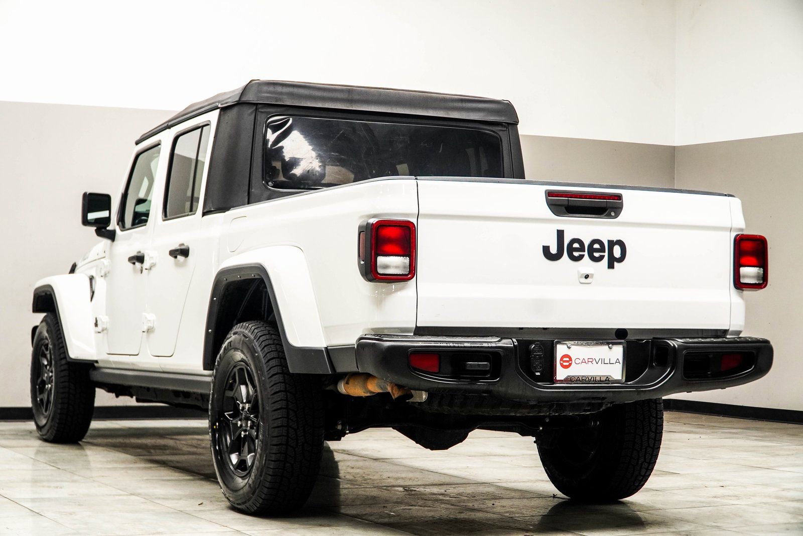 Used 2022 Jeep Gladiator Willys AWD/4WD image 10