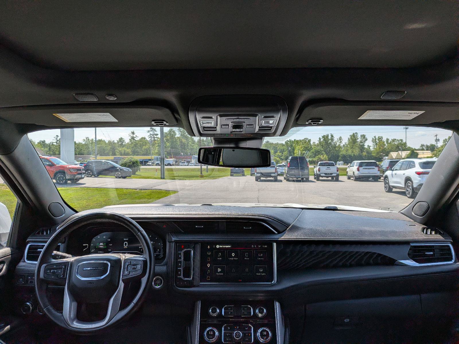 Used 2024 GMC Yukon XL Denali AWD/4WD image 24