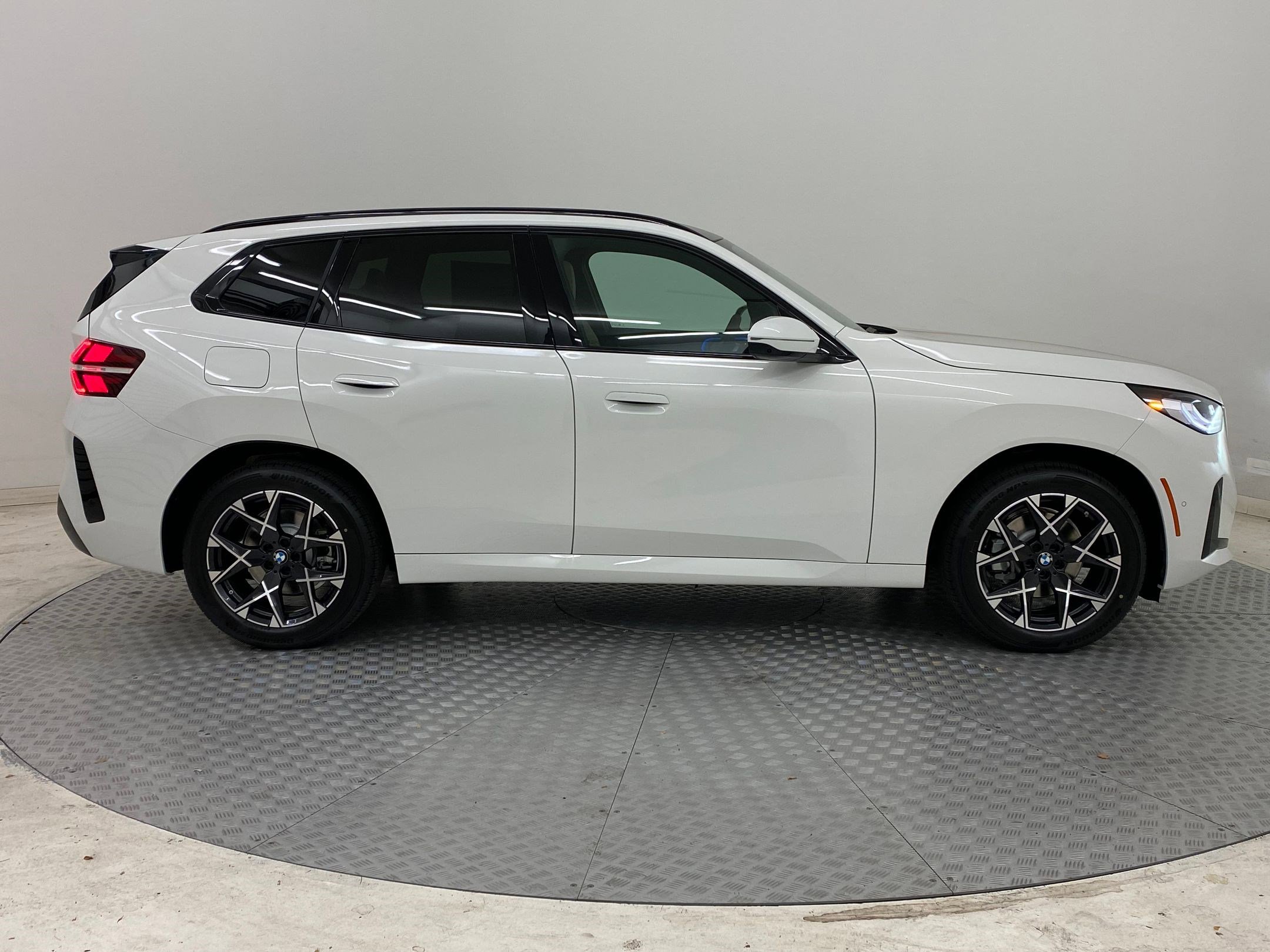 New 2026 BMW X3 xDrive30 w/ Premium Package image 7