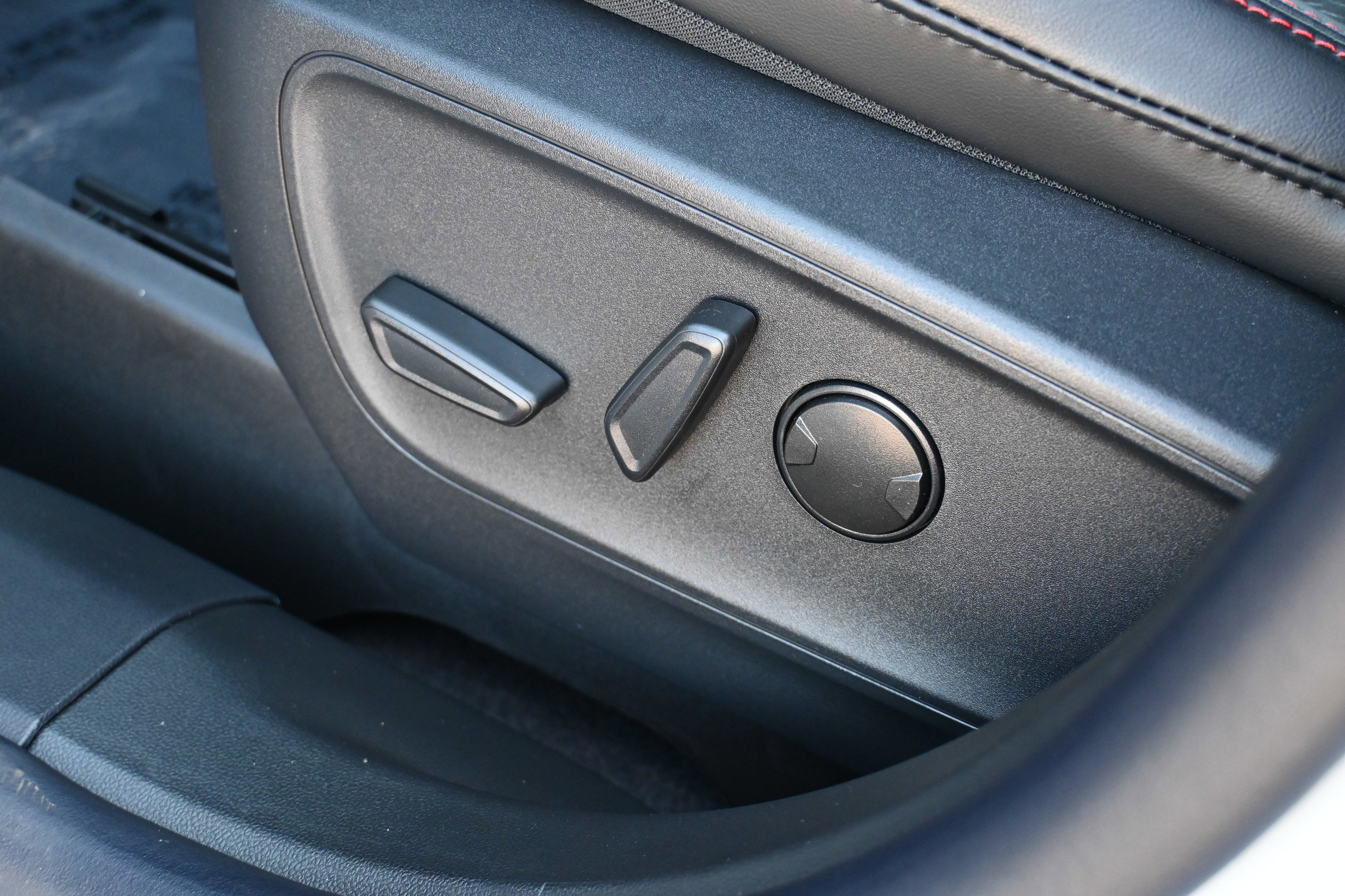 New 2026 Ford Escape ST-Line Select w/ Tech Pack #1 image 32