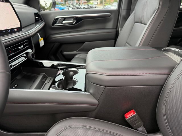 Used 2025 Chevrolet Suburban RST w/ Comfort Package RWD image 22