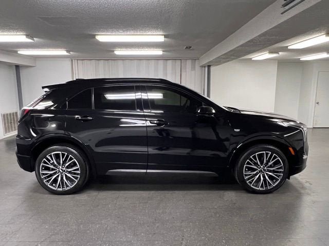 Used 2025 Cadillac XT4 Sport AWD/4WD image 6