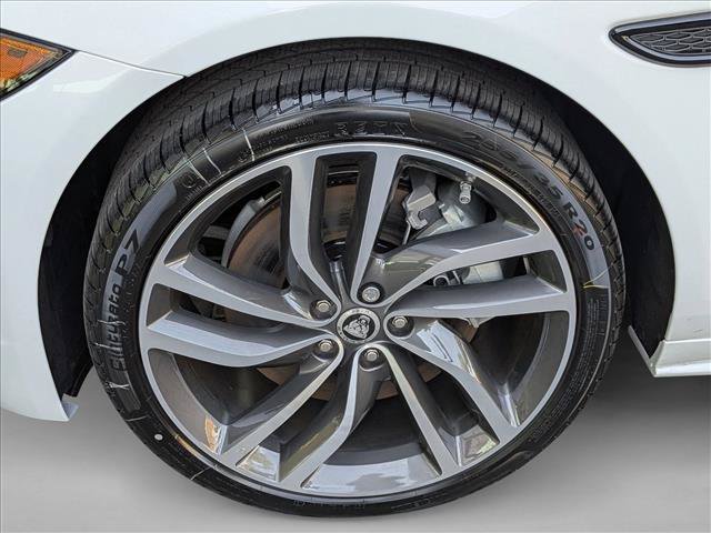 New 2024 Jaguar XF R-Dynamic SE AWD/4WD image 9
