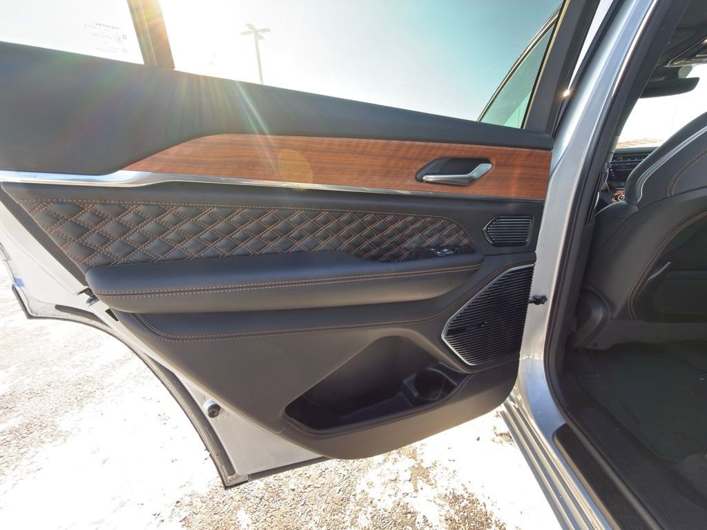 Certified 2023 Jeep Grand Cherokee L Summit image 31