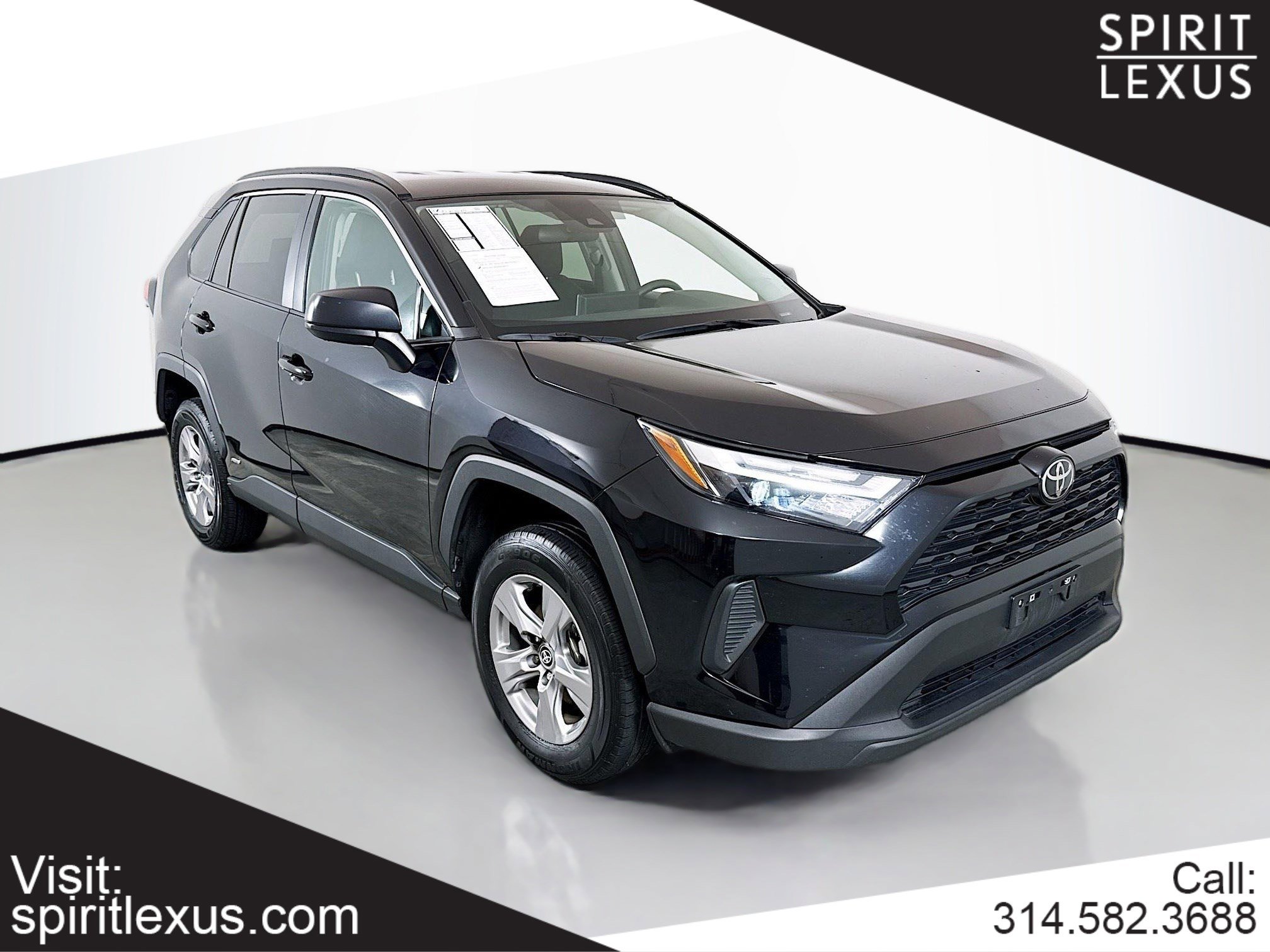Used 2025 Toyota RAV4 LE image 1