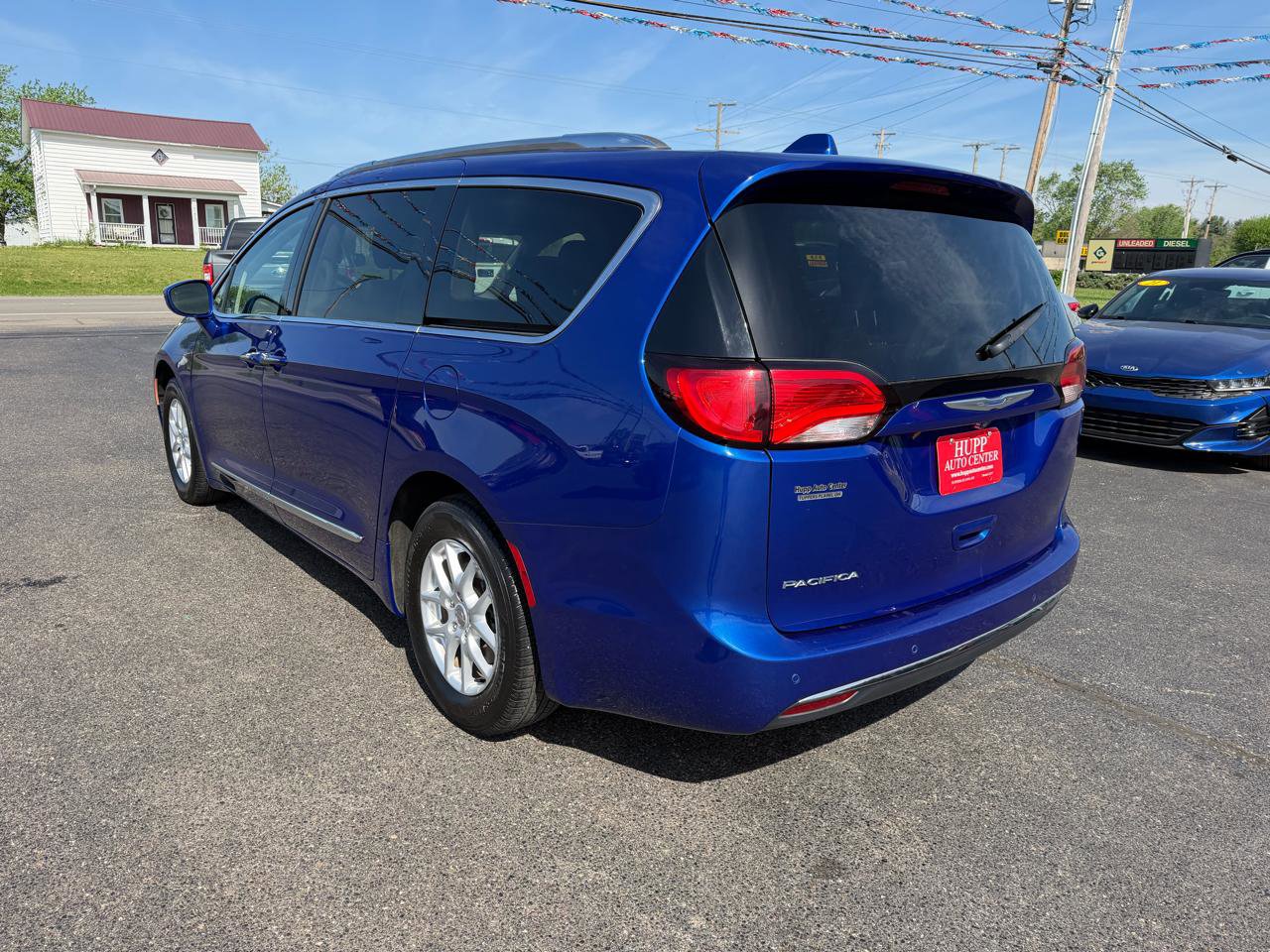 Used 2020 Chrysler Pacifica Touring-L image 6