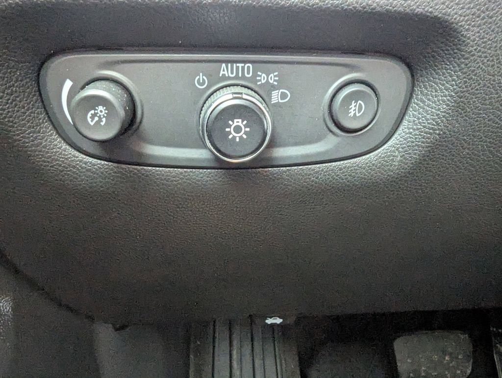 Used 2020 Chevrolet Traverse RS image 26