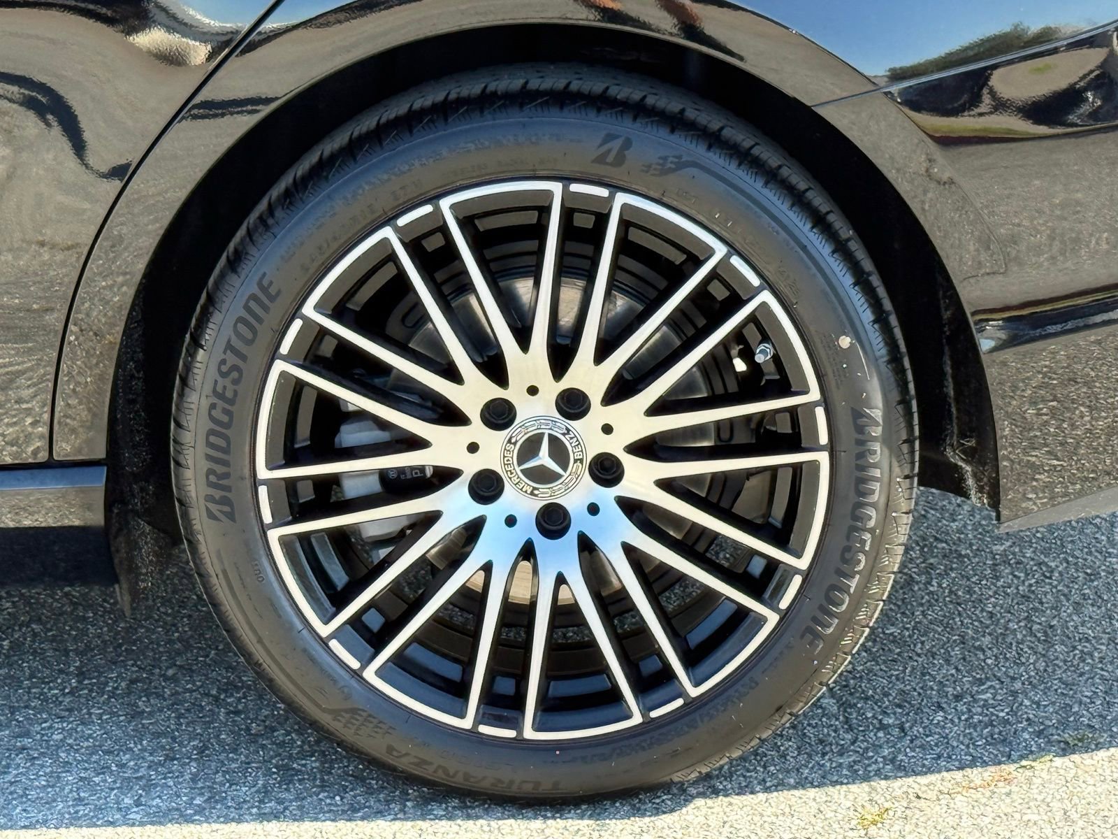 Used 2024 Mercedes-Benz C 300 Sedan image 17