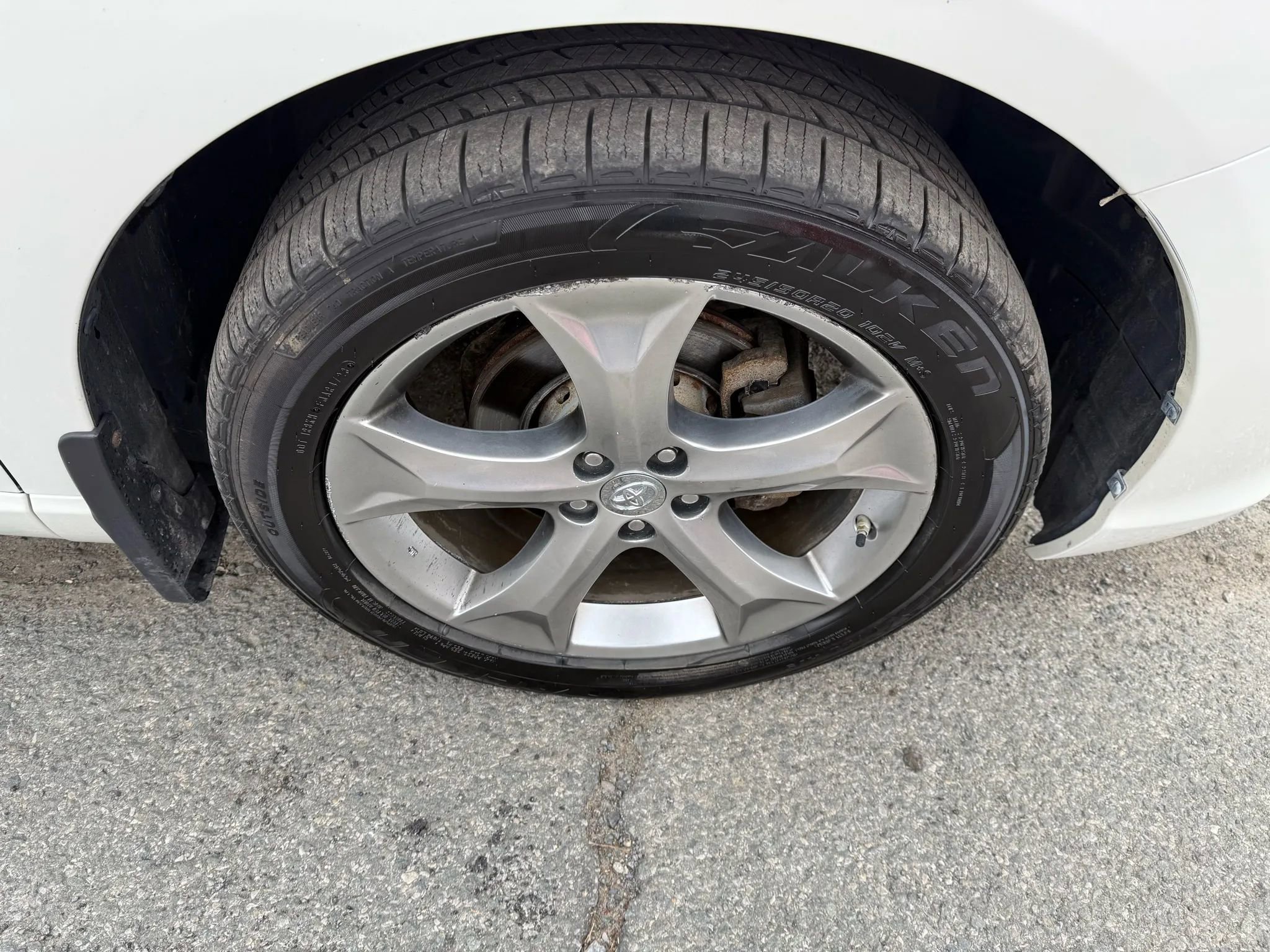 Used 2012 Toyota Venza XLE AWD/4WD image 30