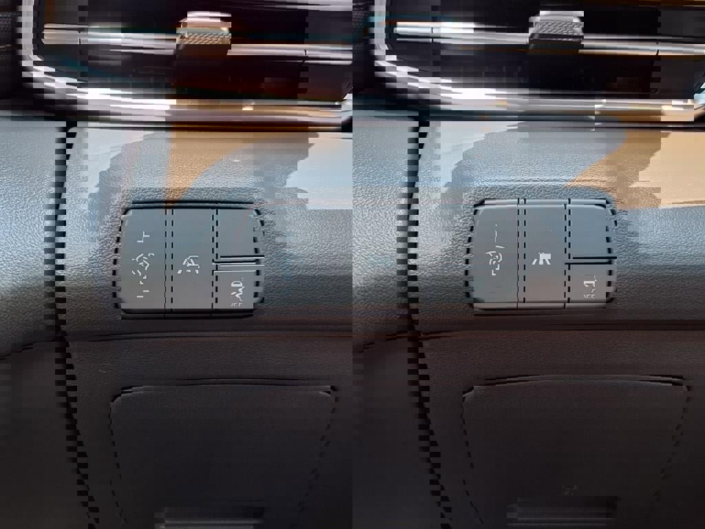 Used 2023 Hyundai Elantra SEL w/ Convenience Package image 23