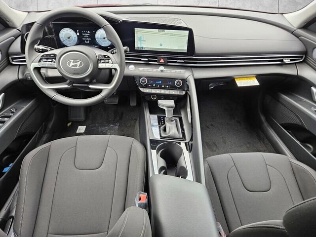 Used 2025 Hyundai Elantra SEL FWD image 6
