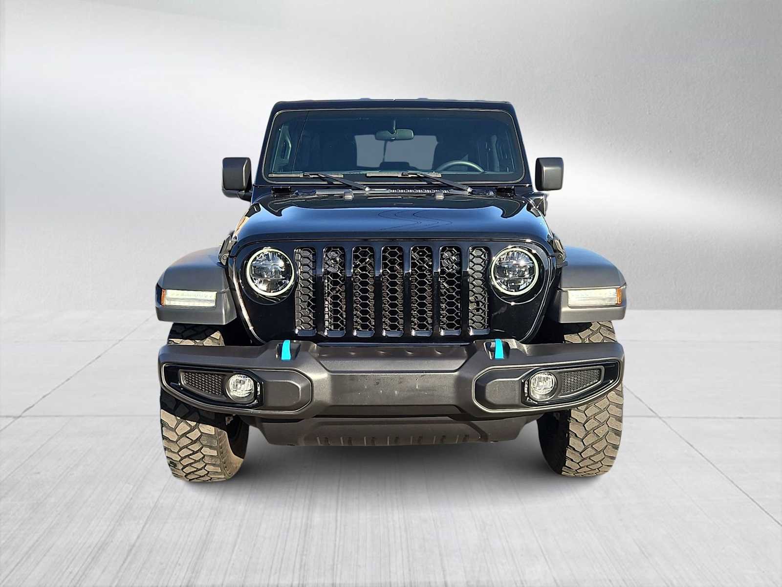 Used 2023 Jeep Wrangler Unlimited image 3