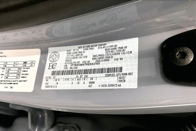 Used 2024 Ford F350 Platinum w/ FX4 Off-Road Package image 42