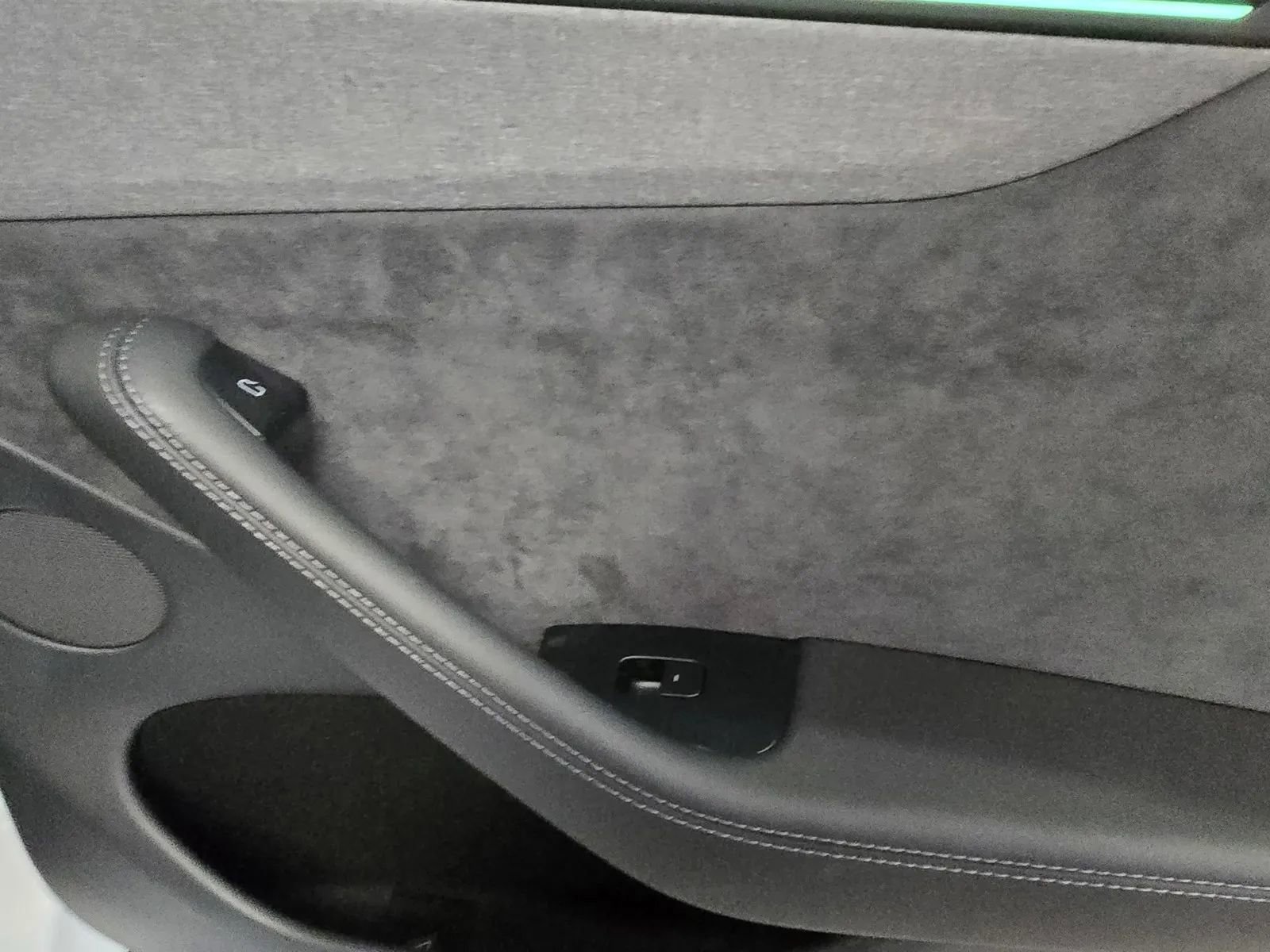 Used 2026 Tesla Model Y Long Range image 8