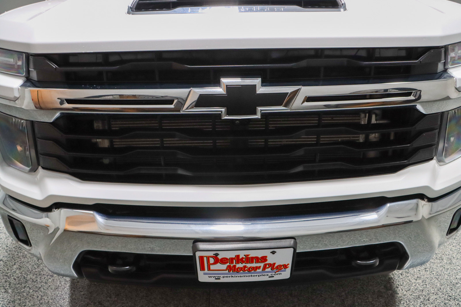 Used 2024 Chevrolet Silverado 3500 LT w/ Convenience Package AWD/4WD image 4