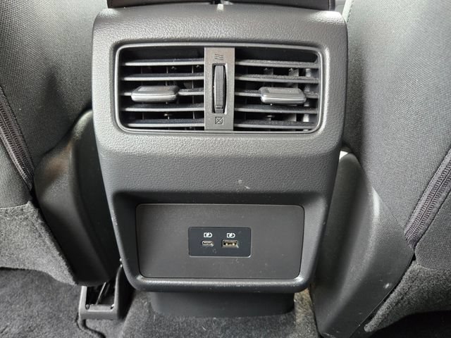 Used 2021 Nissan Rogue SV AWD/4WD image 16