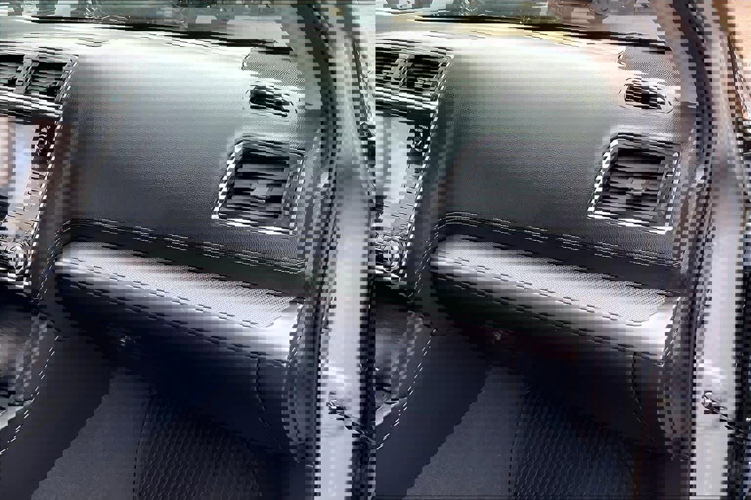 Used 2018 Subaru Outback 2.5i Premium image 18