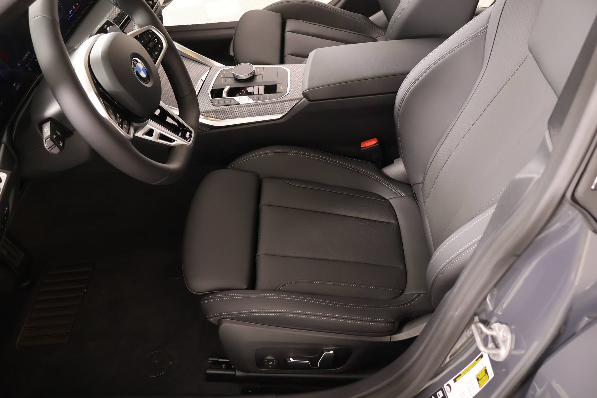 New 2026 BMW 430i xDrive w/ M Sport Package AWD/4WD image 11